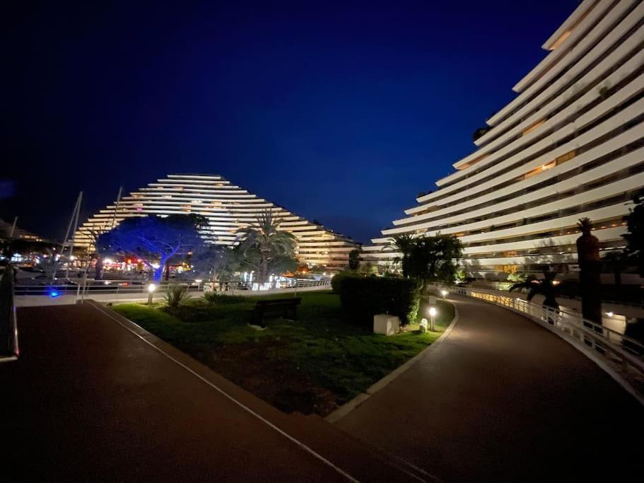 Studio A 2 Pas De La Plage Villeneuve-Loubet Extérieur photo