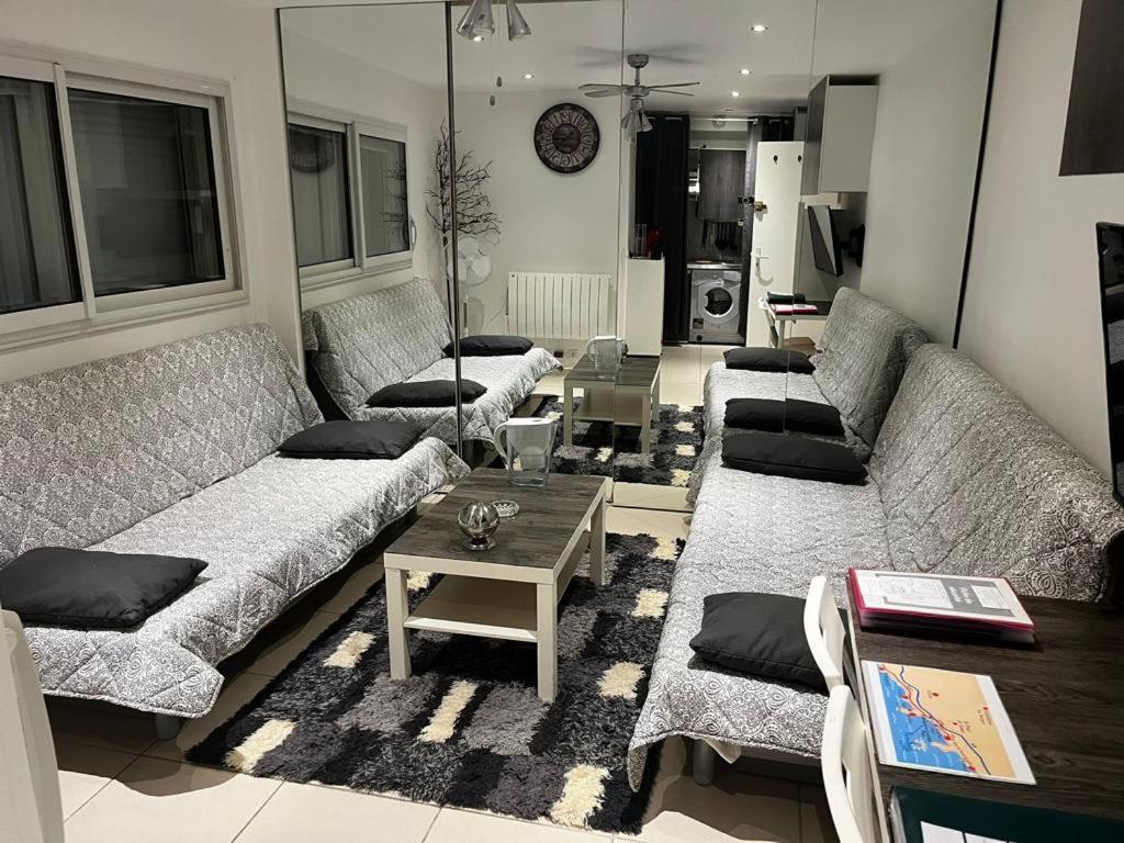 Studio A 2 Pas De La Plage Villeneuve-Loubet Extérieur photo